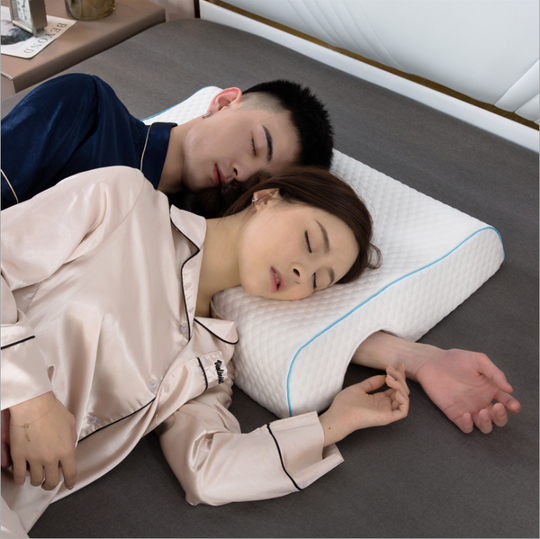 Memory Foam Couples Arched Cuddle Pillow - Gitelle